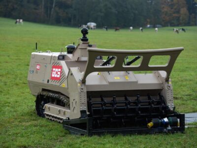 Україна отримала від Швейцарії техніку для розмінування: перший із трьох автомобілів GCS-200 вже в дії  