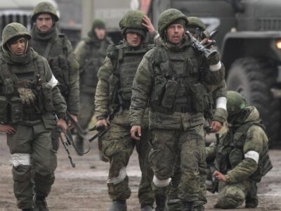 Штурми «одинаків» та прориви на гольф-карах: де і чому ворог трансформує свою тактику  