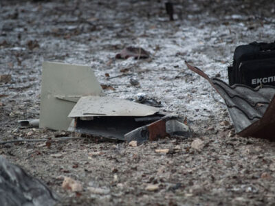 Повітряна тривога у Києві тривала понад 5 годин: уламки «шахедів» впали в одному з районів міста  