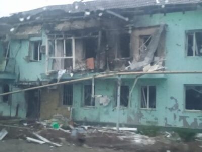 Окупанти обстріляли крамницю, п’ятиповерхівки, приватні будинки на Донеччині: є загиблі та поранені  