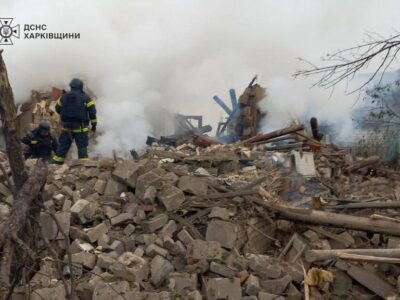 Трагедія на Харківщині: російський авіаудар по селу забрав життя подружжя  