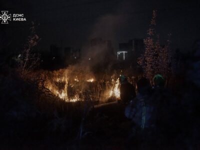 Київ пережив двадцяту атаку дронів за жовтень: уламки спричинили пожежі та пошкодження  