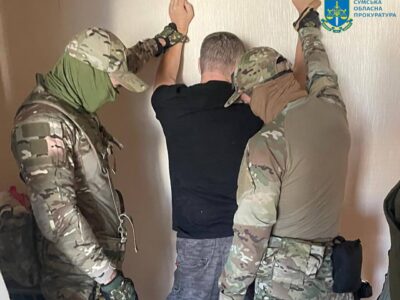 Торгували волонтерством — у Сумах повідомлено про підозру директорові фонду та трьом його спільникам  