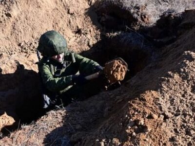 Риють навіть нігтями: окупанти враховують особливості рельєфу на Харківщині  