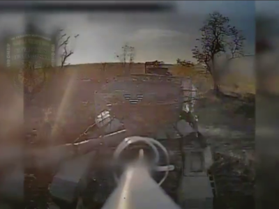 Один прапор і два танки — наші пілоти не обмежилися лише ворожою технікою  