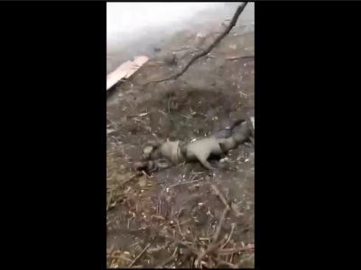 «Ето хахол? Да нєт, повязка красная, наш. Полтєла» — російський штурмовик зняв відео про втрати рф на Курщині  