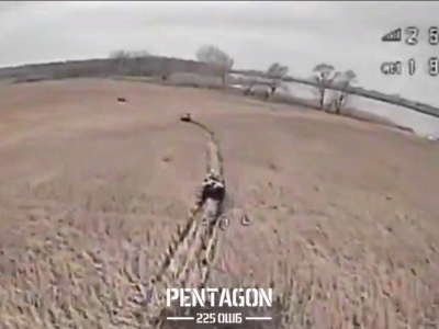 Покарали за порушення особистої дистанції — 5 дронів знищили російську штурмову групу на Курщині  