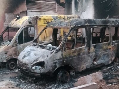 На Херсонщині росіяни вбили місцевого жителя і знищили дроном дві машини медиків