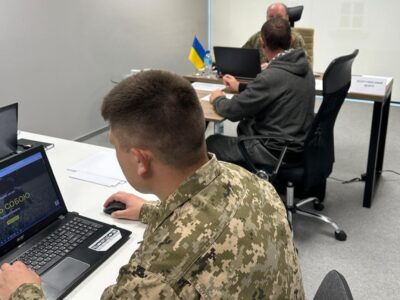 Український легіон у Польщі: перші добровольці підписали контракти із ЗСУ  