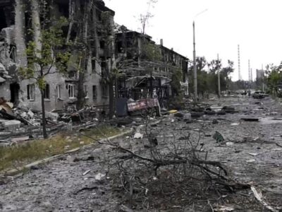 «І так сойдьот»: окупанти відновлюють неушкоджене, залишаючи руїни поза увагою  