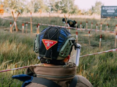 Міноборони України розширює рівні можливості в протимінній діяльності для жінок та осіб з інвалідністю  