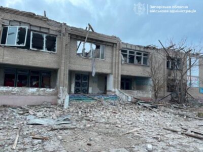 Удар росармії по Запоріжжю: пошкоджено будівлю селищної ради  