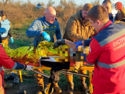 Медики-сапери отримали відзнаку Міноборони за порятунок цивільних на Миколаївщині  