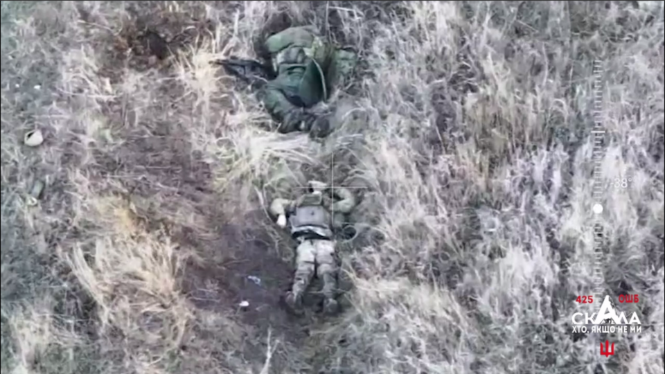 «Стиснути з двох боків, замкнути коло»: у Покровську тривають стрілецькі бої з «інфільтраторами»  