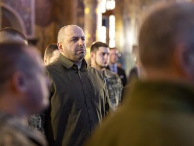 Міністр оборони вшанував пам’ять Героїв і подякував захисникам за їхню відвагу  