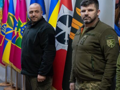 Міноборони поставило понад 200 тисяч дронів у грудні: Рустем Умєров відвідав ключові підрозділи на фронті  