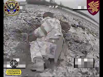 Халати білі, а душі чорні — перетворення ворожих маскувальних костюмів на савани  