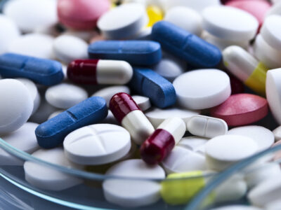 Ліків немає в 77% населених пунктах «лнр»: мешканці долають десятки кілометрів у пошуках допомоги  