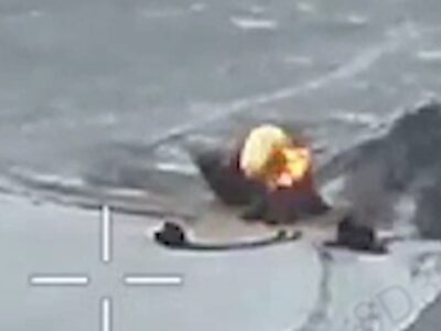 Хвилі смертників: окупанти щодня намагаються прориватись до позицій десантників, але ті випалюють їх ще по дорозі   