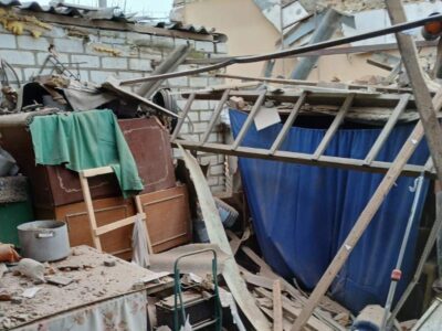 Ворог весь день обстрілював Херсон і передмістя, постраждали 8 людей  