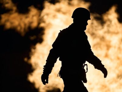 Президент подякував рятувальникам, медикам та волонтерам за героїзм у важкі часи  