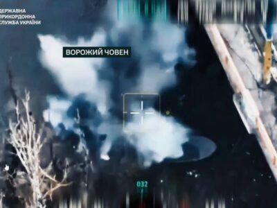 «Човен-привид» окупантів став «Титаніком» після зустрічі з українським FPV-дроном  