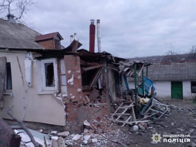 Наслідки ворожих обстрілів на Харківщині: є загиблий та поранений  
