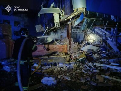 Під час повторного обстрілу Запоріжжя росіяни поранили рятувальників   