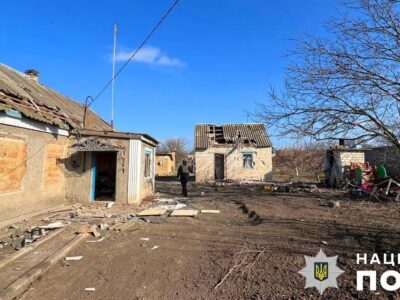 Наслідки російських обстрілів на Херсонщині: троє загиблих і семеро поранених  