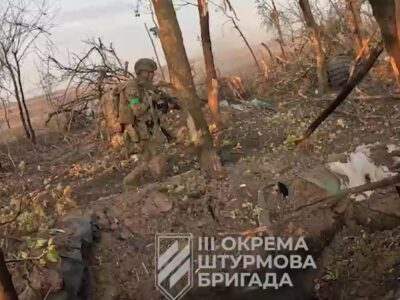 Збили FPV-дрони, зайшли до окопів і ліквідували окупантів: кадри «зачистки» російських позицій  