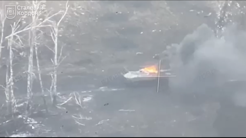 «Плащі розвивалися, як у суперменів» — на Північно-Слобожанському напрямку росіяни йдуть в атаку «на папіросці»  