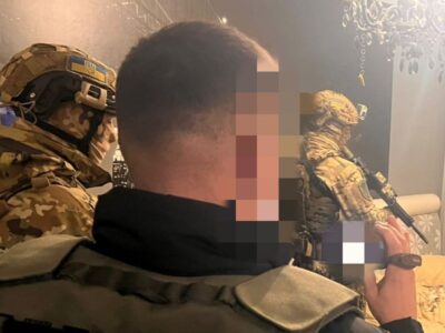 Результати обшуків: викрито канал незаконного переправлення осіб через кордон у двох областях  