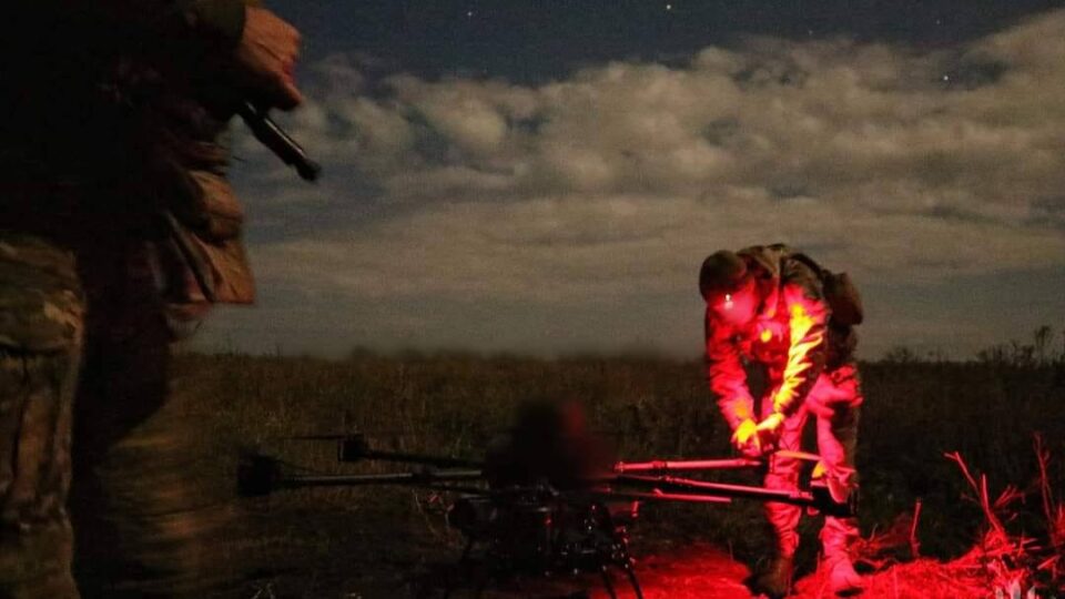 «FPV-дронами тут просто кишить»: противник убиває об Покровськ свій «розхідний матеріал»  