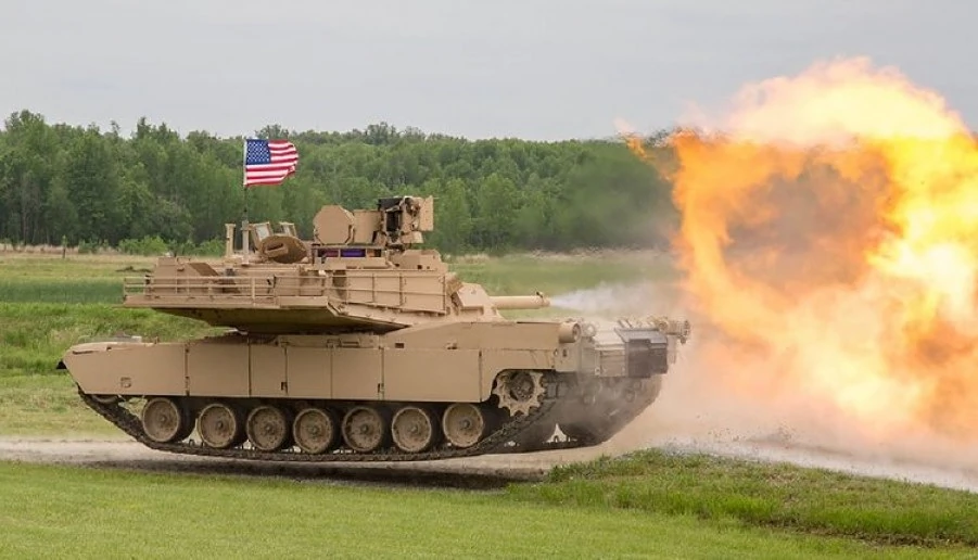 Танк M1 Abrams Армії США під час тестових стрільб. Фото: US Army