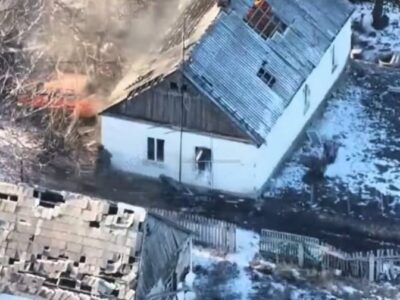 Казка «Троє поросят» на сучасний лад: український вовк знищив ворожих свиней FPV-дроном  