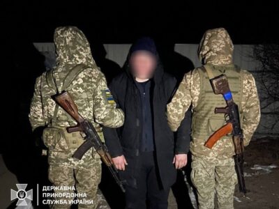 «Сам собі режисер»: як українець шукав пригод на кордоні, але знайшов міни, вовків та болота  