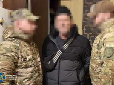 Шпигували за військовими під прикриттям волонтерства: на Харківщині підозрюють двох осіб  