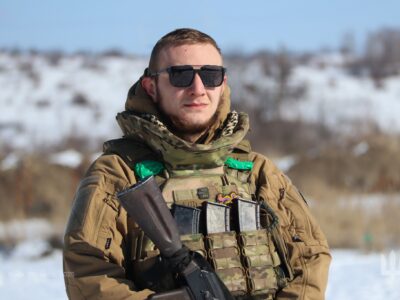 «Хакер» з окопів: як 21-річний боєць став «очима артилерії» на фронті  