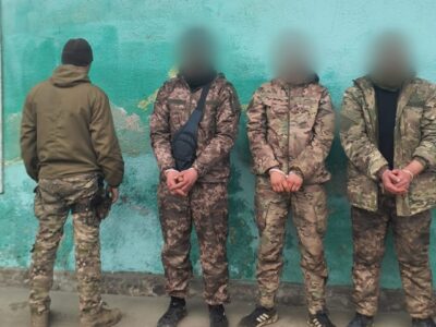 Зекономили на берцях — у Карпатах затримали ухилянтів, які маскувалися під військових