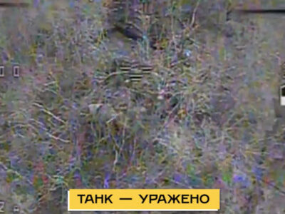 Від «Фенікса» не сховатись: на Харківщині виявили й знищили замаскований танк окупантів  