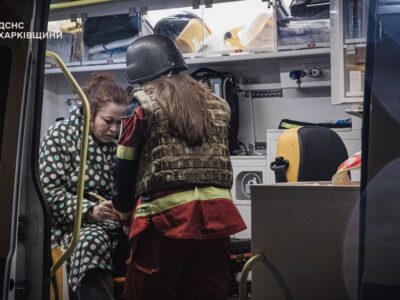 Росіяни здійснили масовану атаку БПЛА на Харків — є руйнування та жертви серед цивільних  