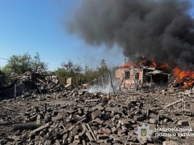 Ворожі КАБи й дрони атакували жителів Донеччини: є загиблі, пошкоджено оселі й адмінбудівлі  