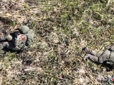 Один одразу здався, а інший боровся і дістав проміж ніг — реакція окупантів на зустріч з українським FPV  