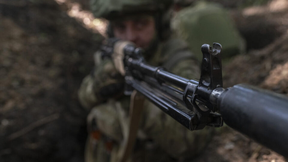 «Навіть мавпа з автоматом небезпечна, а тут людина» — на Лиманському напрямку співвідношення ворога 10 до 1  