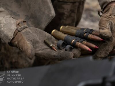 «Шанс на виживання — нульовий»: окупанти під Лиманом змушені повзти до «місць збору» після заборони евакуації  