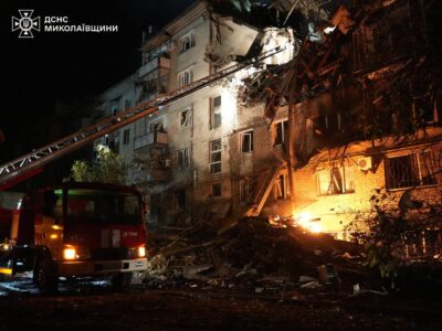 «Два поверхи просто знесло» — нічний удар БПЛА по п’ятиповерхівці в Миколаєві  