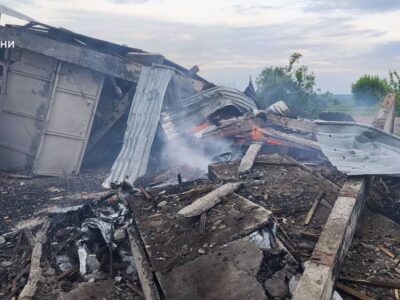 Чернігівщина під комбінованим ударом — палають склади на 1000 «квадратів», ангар з вугіллям та будівлі  