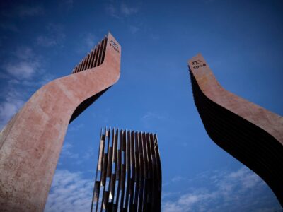 Президент: «Імперії завжди падають. Крим, як і вся Україна, має бути вільним»  