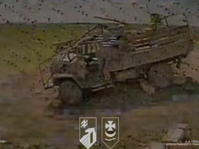 «Хіба що в пекло» — українські дрони «підсмажили» російські «Урали» з боєкомплектами  