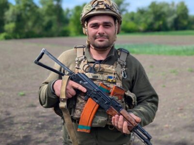 «Цей моторошний звук»: що відчуває боєць, який щодня полює на ворожі FPV-дрони  